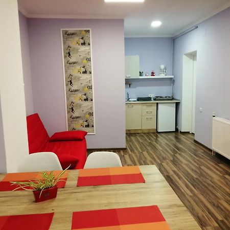 Violet House Apartment ทูร์ดา ภายนอก รูปภาพ
