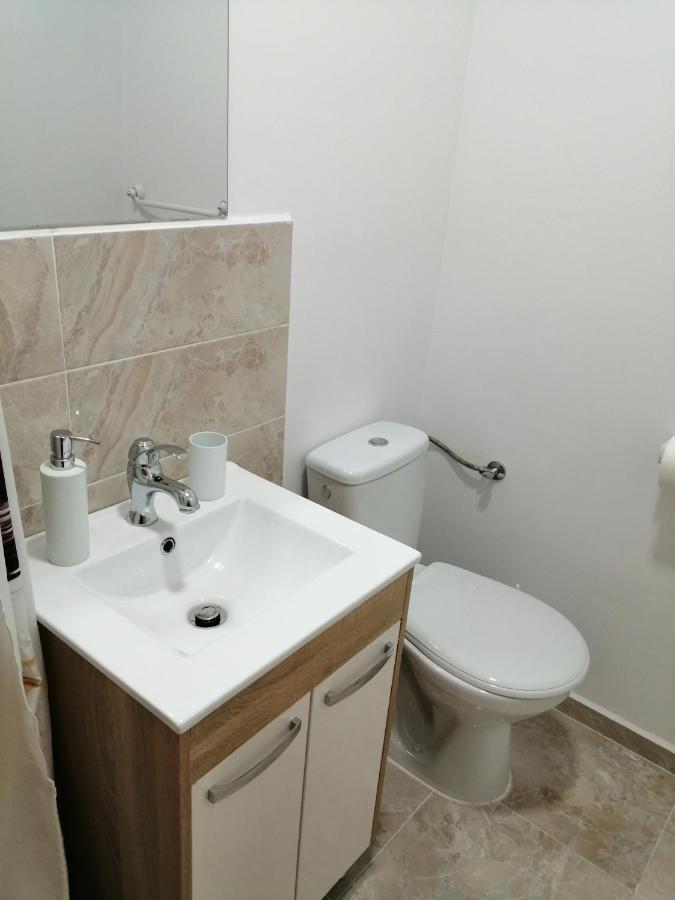Violet House Apartment ทูร์ดา ภายนอก รูปภาพ
