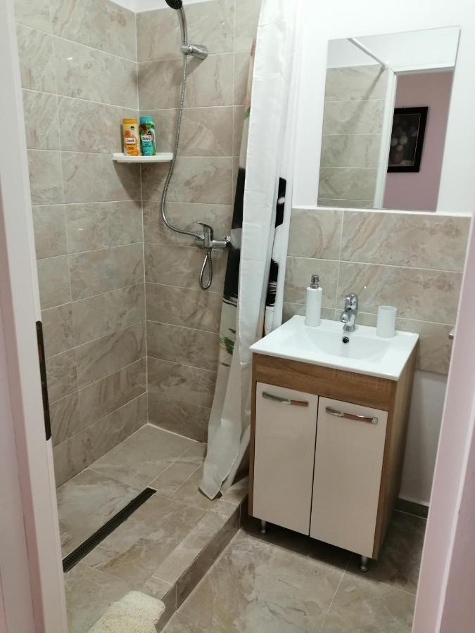 Violet House Apartment ทูร์ดา ภายนอก รูปภาพ