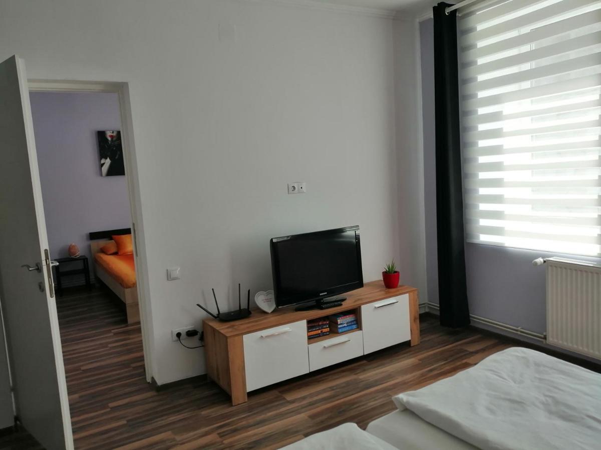 Violet House Apartment ทูร์ดา ภายนอก รูปภาพ