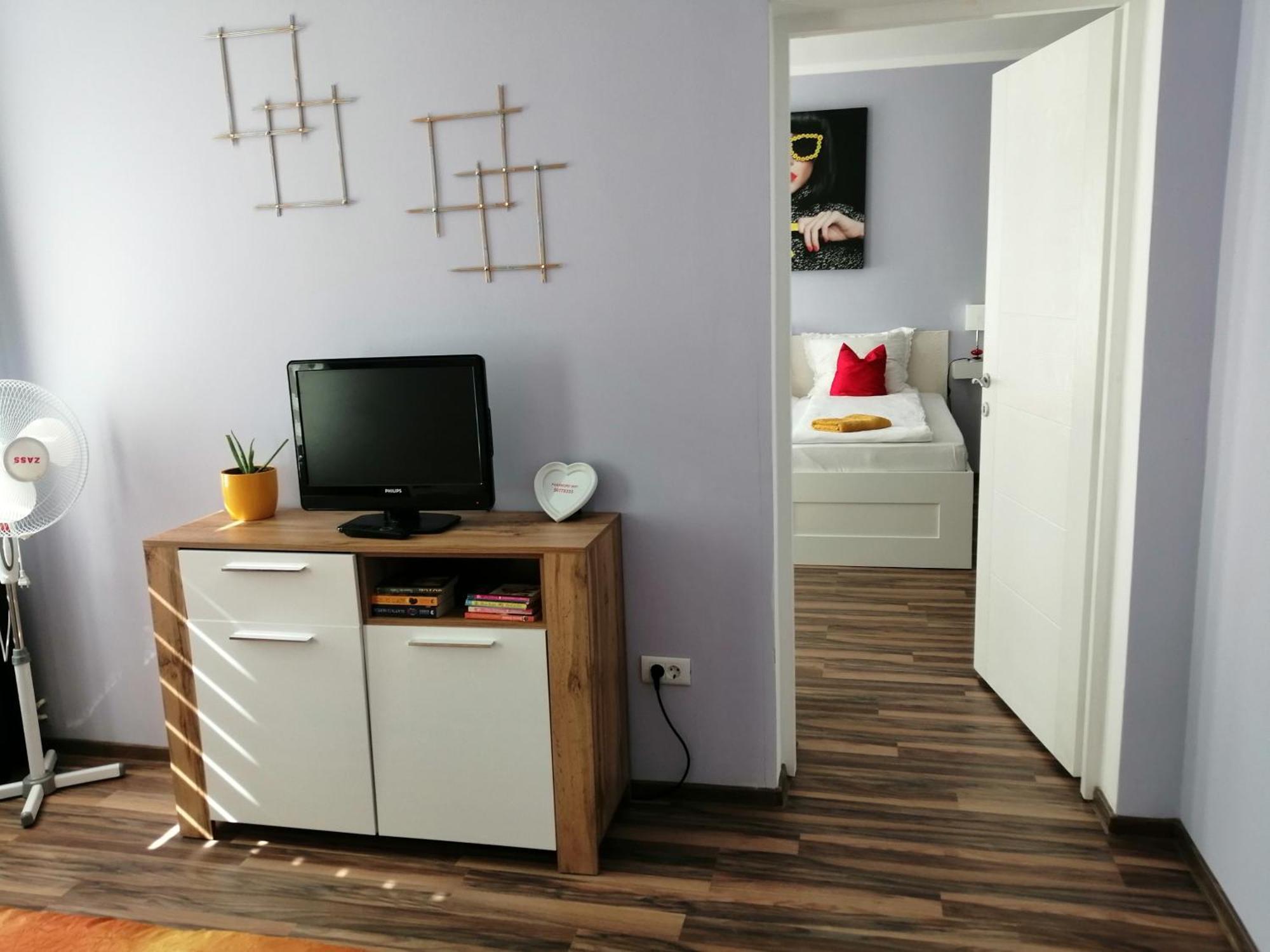 Violet House Apartment ทูร์ดา ภายนอก รูปภาพ